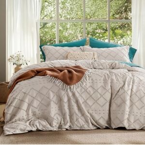 Bedsure Boho Beige(Queen) Duvet Bedding Set-New Never Used.